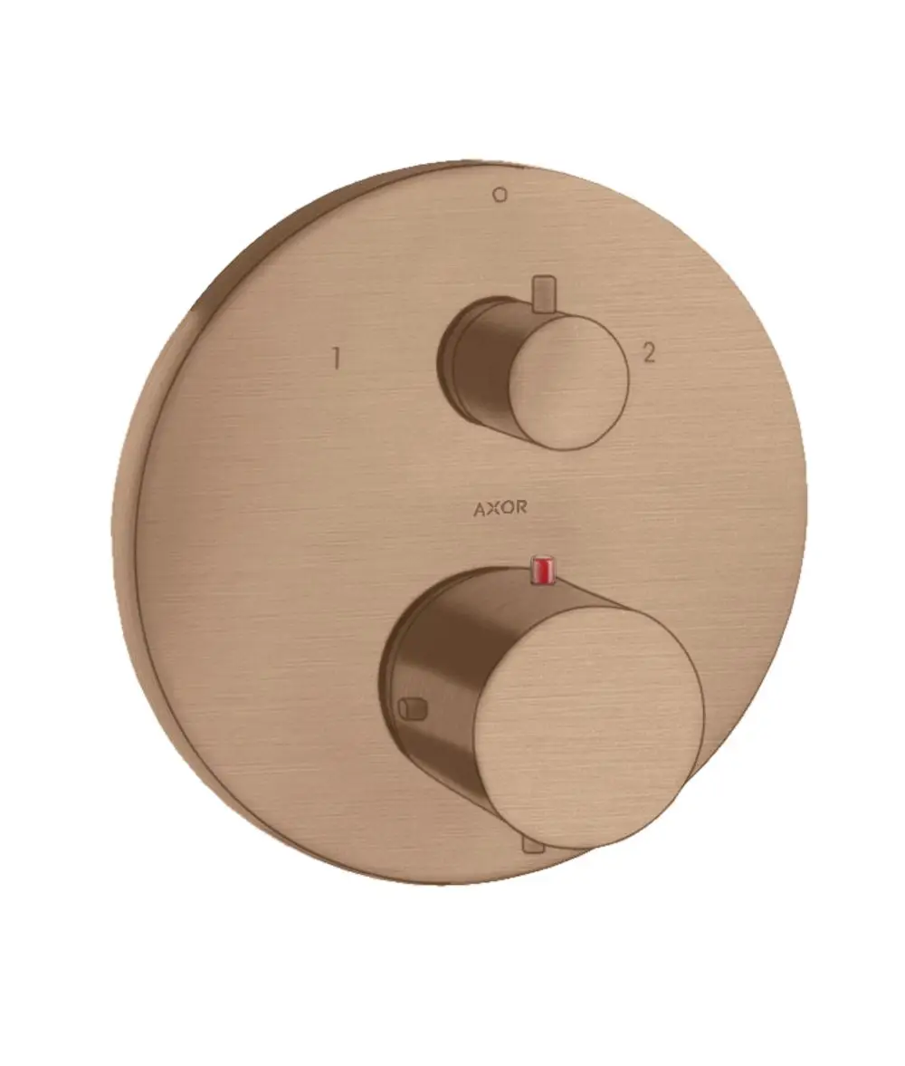 Thermostat von AXOR in gebürstetem Rotgold mit zwei Drehreglern zur Temperatur- und Wasserumstellung. Gehäuse aus Metall mit schlichter, runder Form.